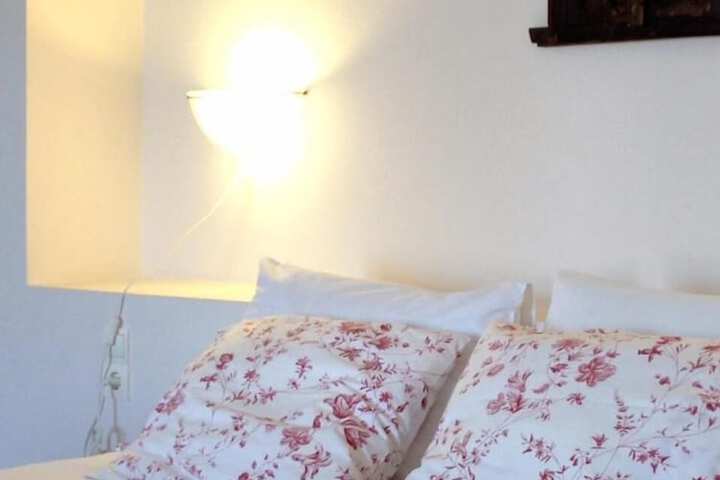 Room 4 of 53