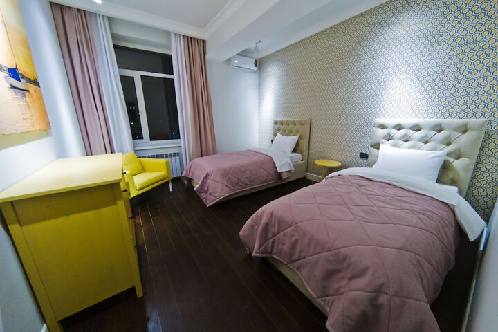Room 40 of 146