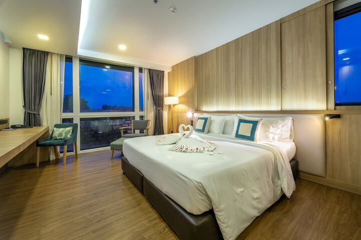 Room 32 of 169