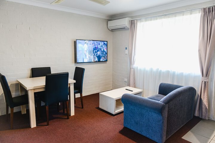 Room 8 of 26