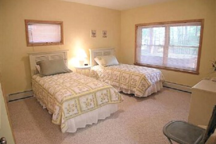 Room 33 of 37