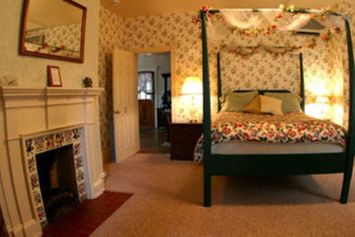 Room 48 of 69