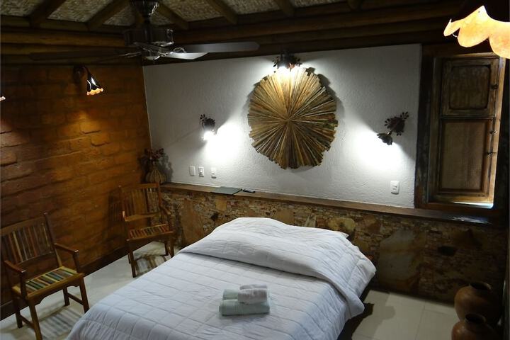 Room 3 of 20