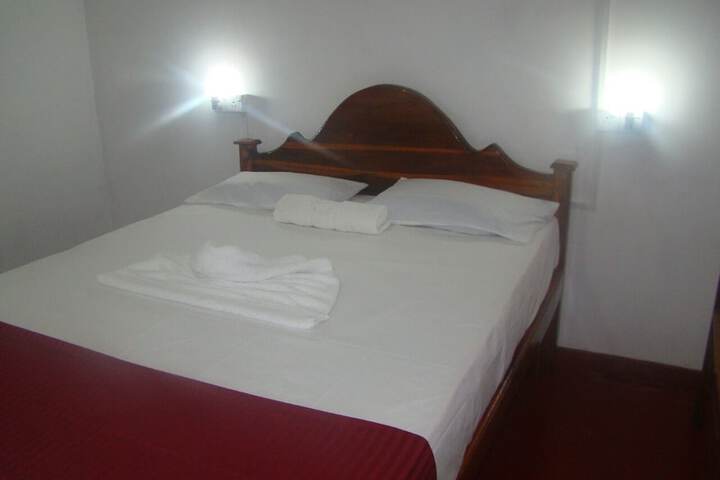 Room 2 of 31