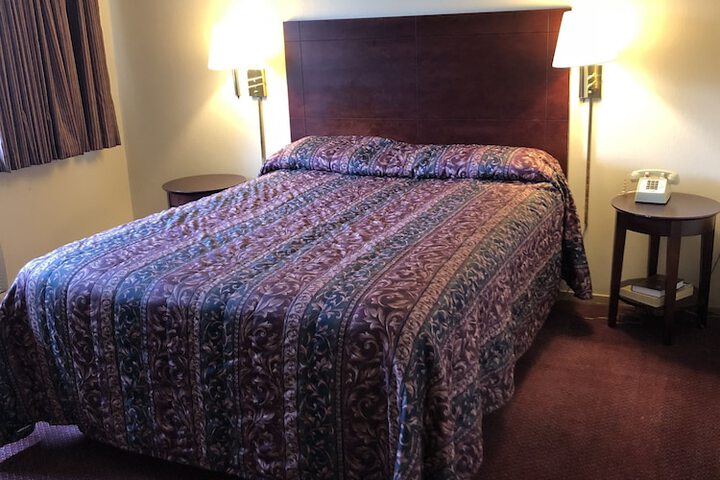 Room 10 of 38