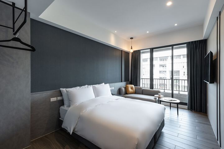 Room 51 of 68