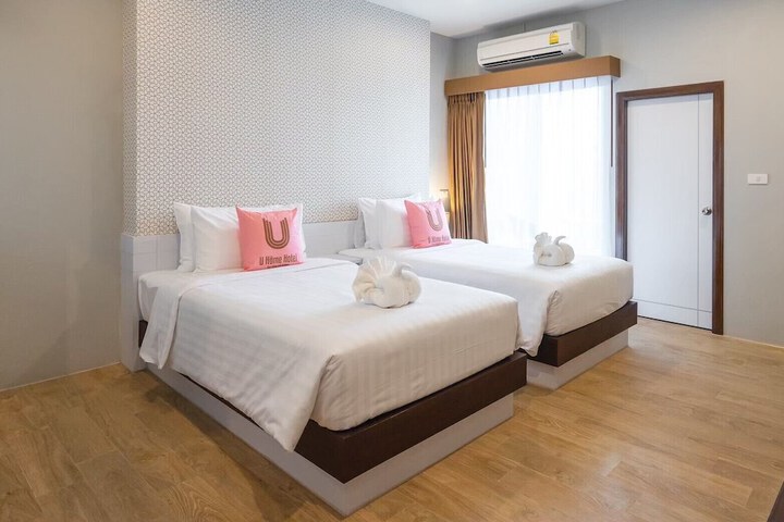 Room 15 of 37