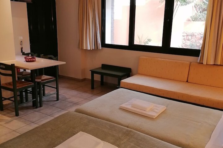 Room 15 of 134