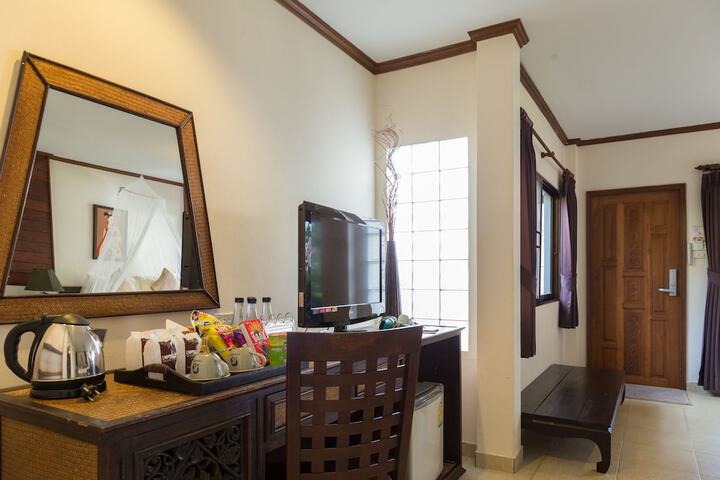 Room 28 of 170