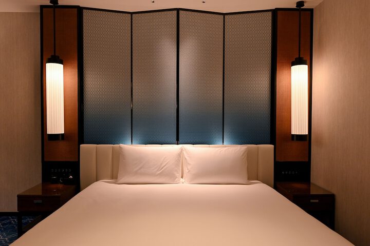 Room 18 of 147