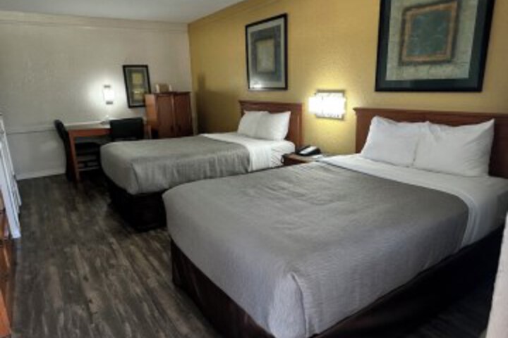 Room 12 of 19