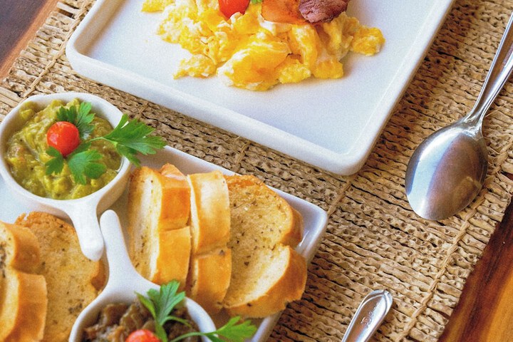 Breakfast/Coffee Service 224 of 262