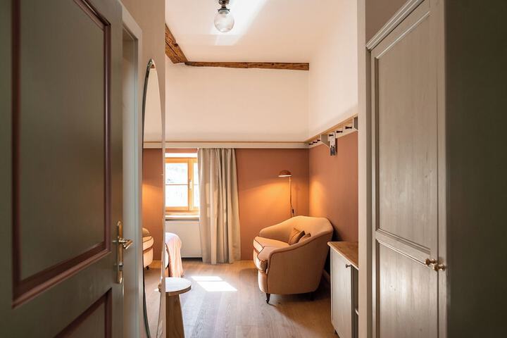 Room 47 of 69