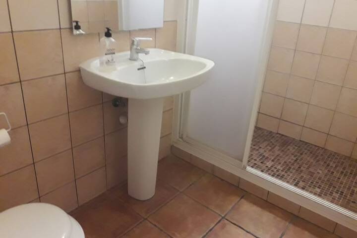 Room 5 of 15