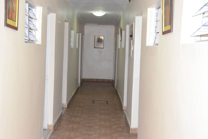 Ballroom/Hall 28 of 38