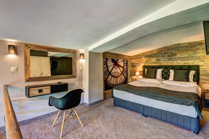 Suite Room