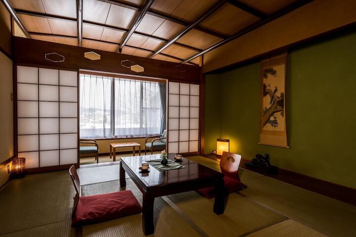 Room 7 of 50