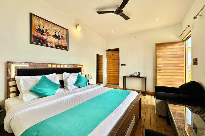 Room 2 of 114