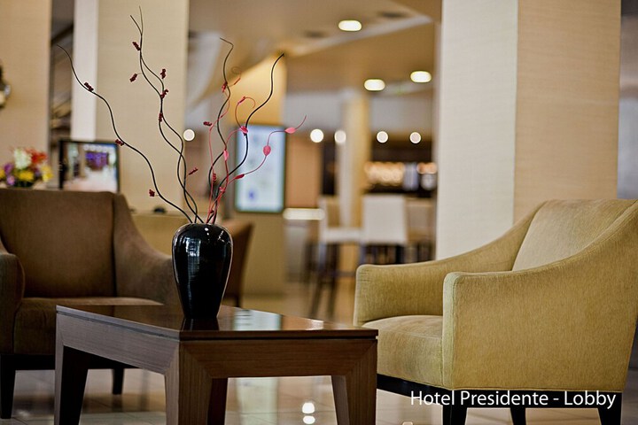 Entrance & Lobby
