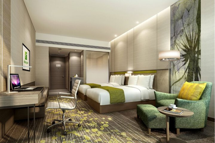 Room 2 of 42