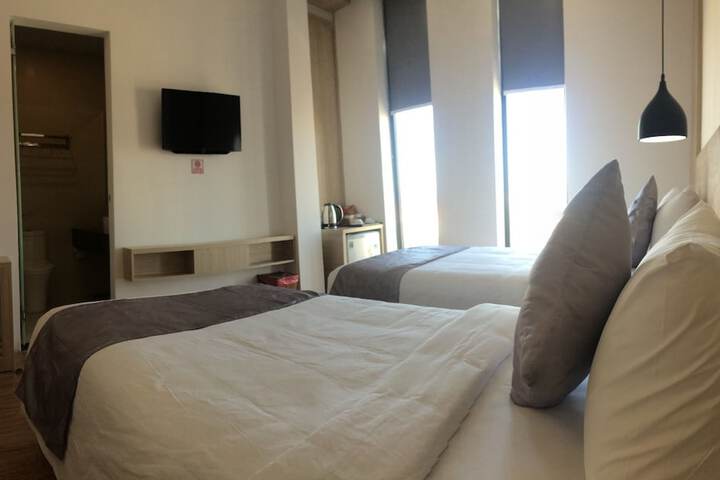 Room 13 of 48