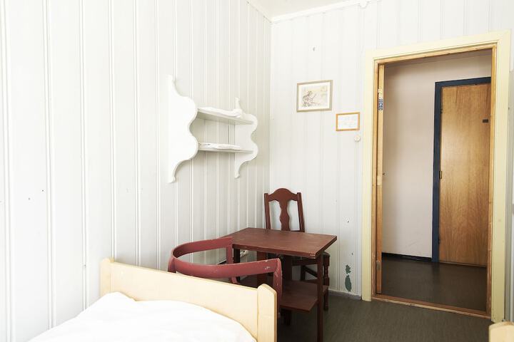 Room 7 of 31