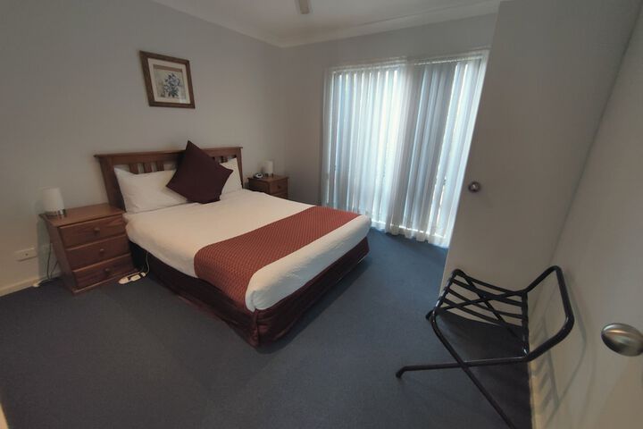 Room 11 of 49