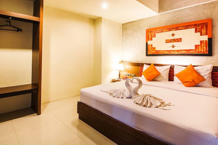 Room 5 of 34