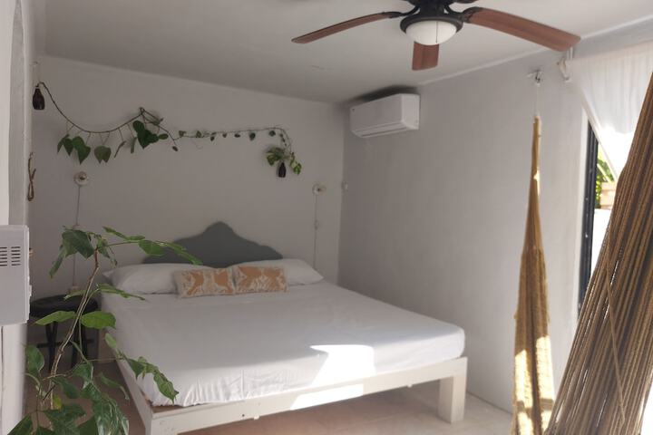 Room 10 of 18