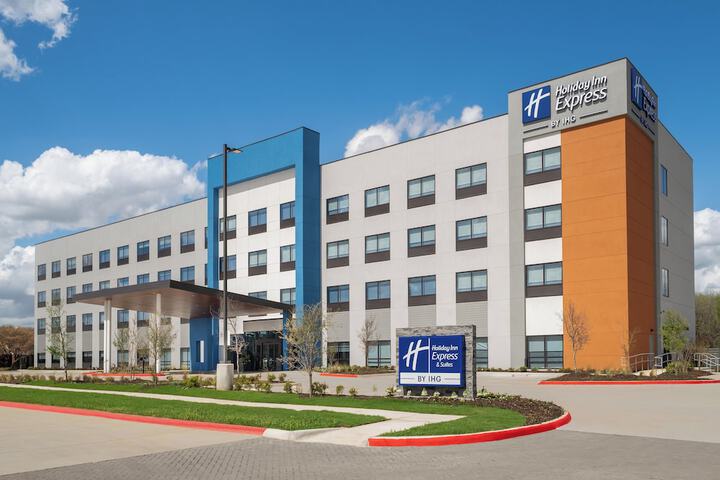 Hotel 75 of 77