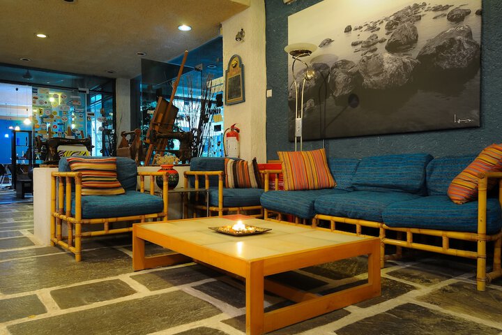 Guest Lobby