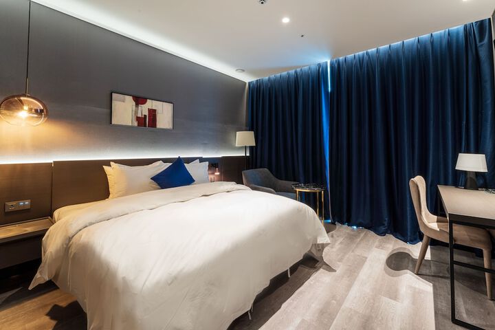 Room 7 of 55
