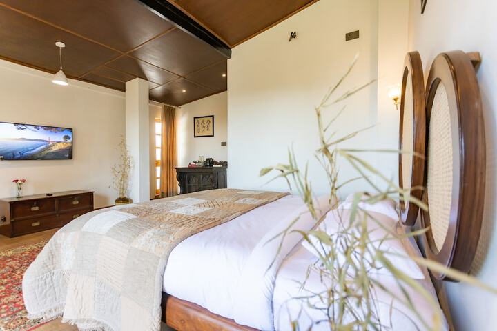 Room 15 of 74