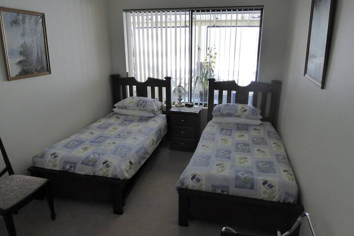 Room 6 of 24