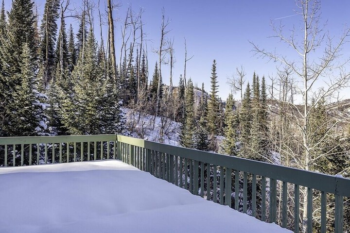 Terrace/Patio 19 of 36