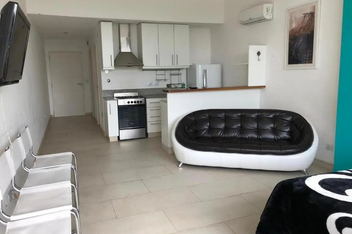 Room 3 of 27