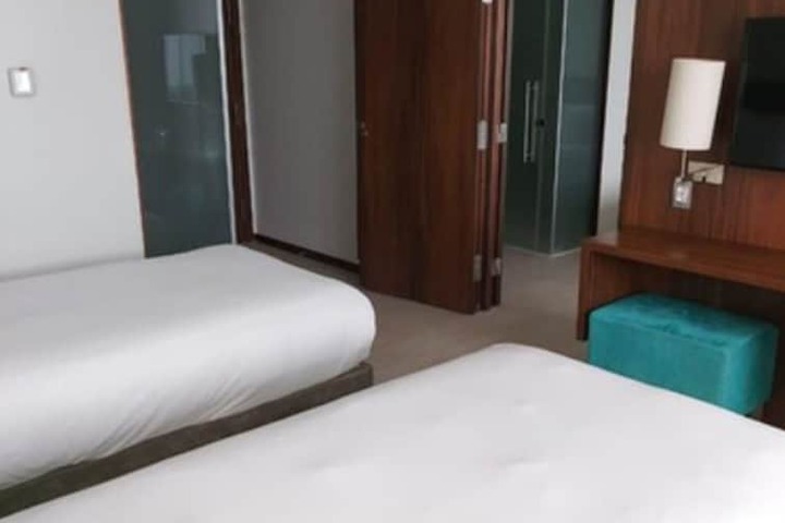 Room 21 of 124