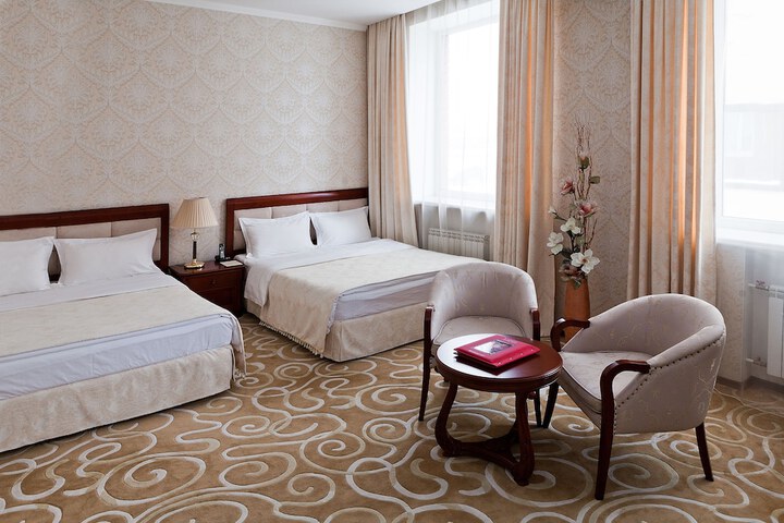Room 8 of 38
