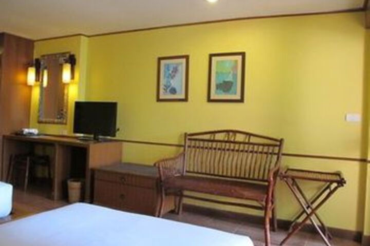 Room 32 of 95