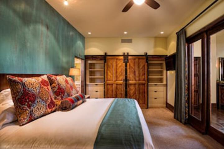 Room 4 of 64