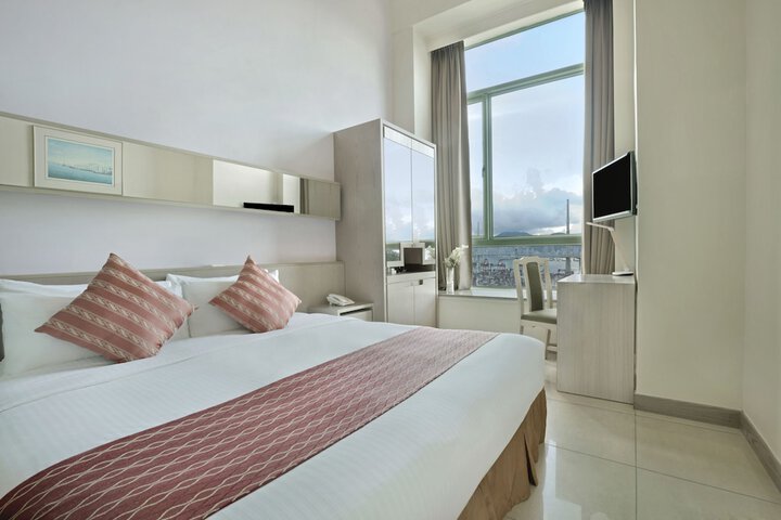 Room 4 of 36