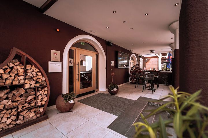 Hotel 64 of 67