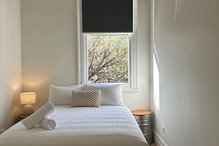 Room 13 of 23