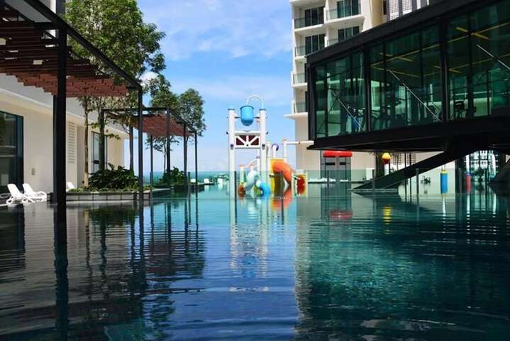 Pools & Facilities