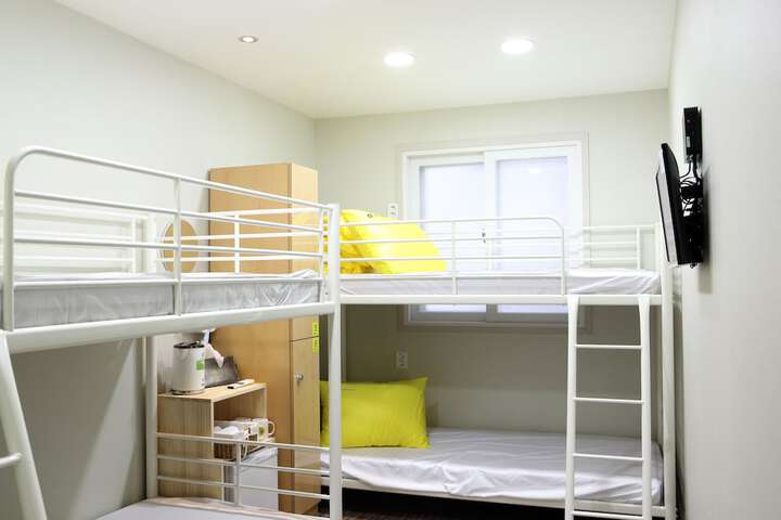 Room 4 of 60