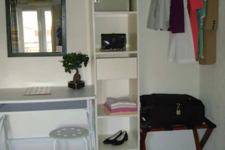 Room amenity