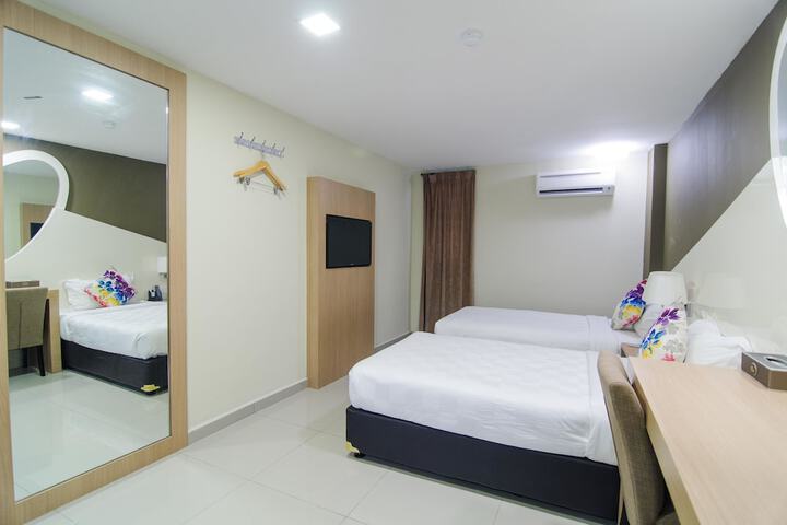 Room 21 of 57