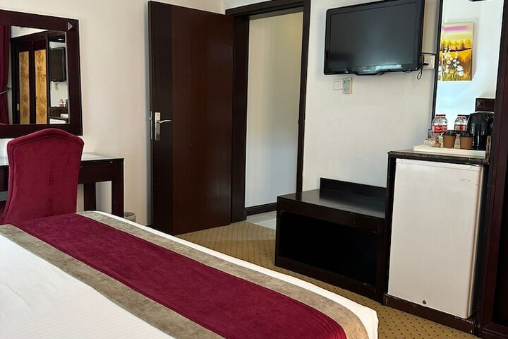Room 17 of 49