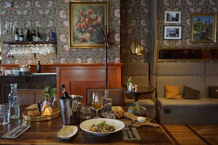 Dining 147 of 187