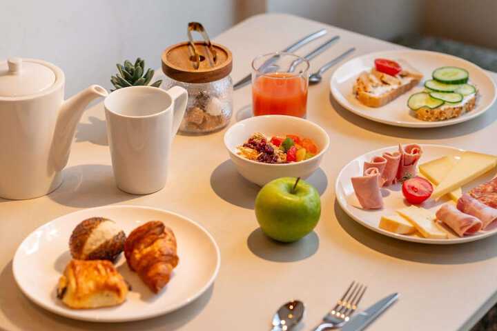 Breakfast/Coffee Service 40 of 71